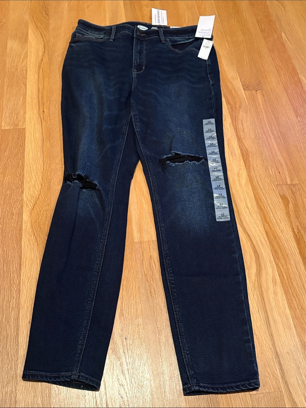 Old Navy Rock Star Super Skinny Distressed Women's Jeans NWT